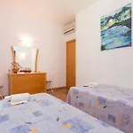 アパート Spacious Terrace Pool & Tennis - Marina